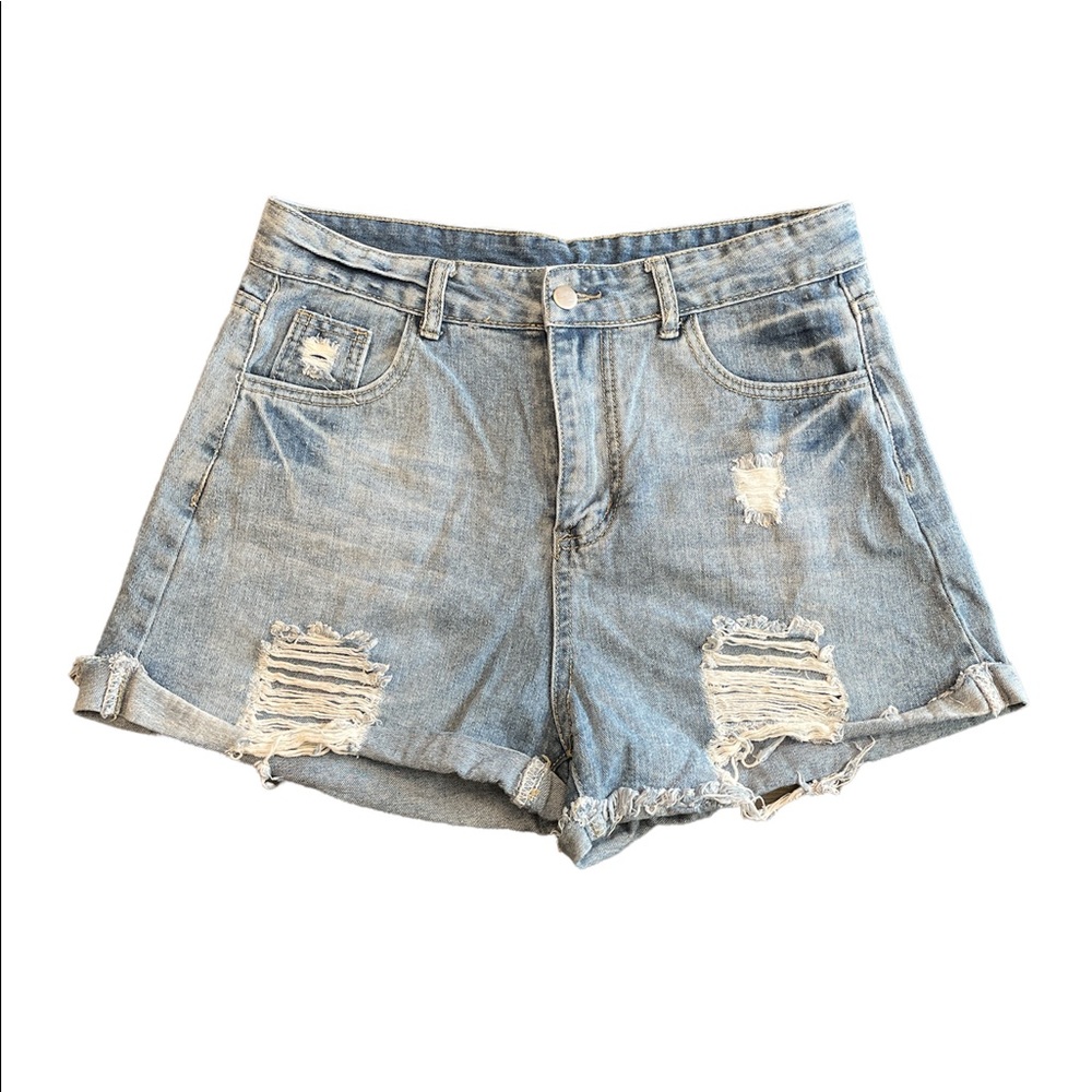 Light denim shorts size large from shien fits well to size.